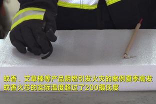 科尔：我们用了不同的方式去防东契奇 但他还是打出了现象级表现